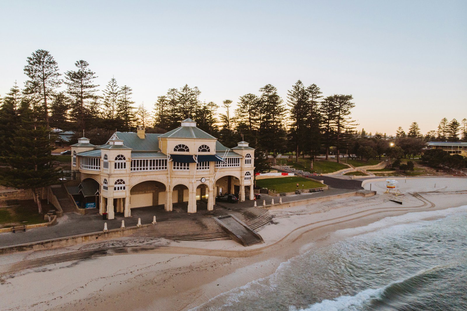 Coral Bay Estate, fictional villa in Coral Bay